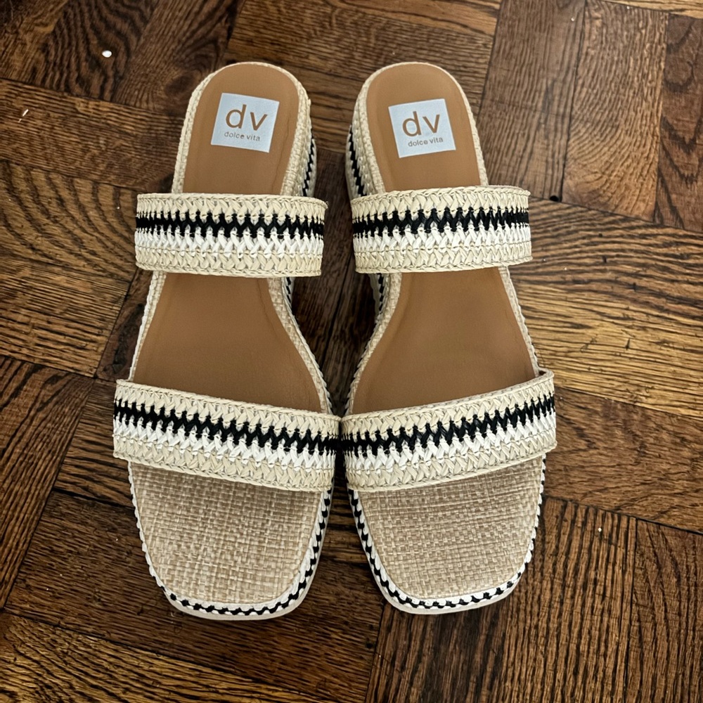 DV by Dolce Vita Women's Black and Tan Espadrilles
